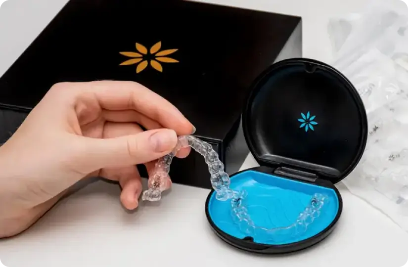 Invisalign aligner case
